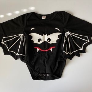 Halloween bat bodysuit - 9 months
